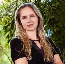 Alina Guzik